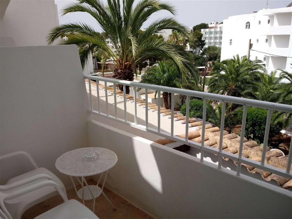 Hostal Oasis Dor Cala D´Or Exterior foto